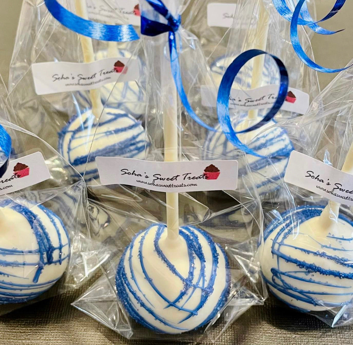 Custom Cake Pops