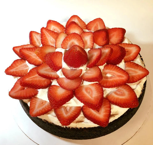 Chocolate Cakes with Strawberries